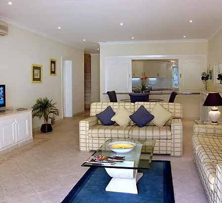 Sleeps 4 Pool Air Con T480235 * Vale do Lobo