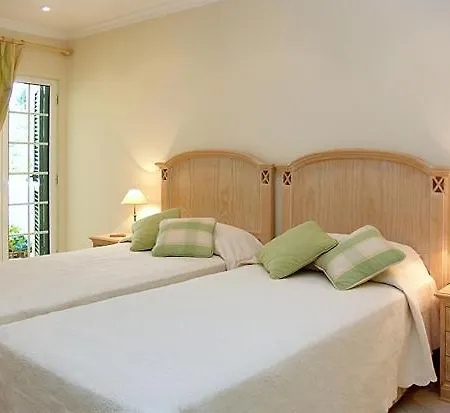 Sleeps 4 Pool Air Con T480235 Apartman