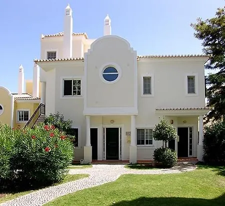 Sleeps 4 Pool Air Con T480235 Vale do Lobo